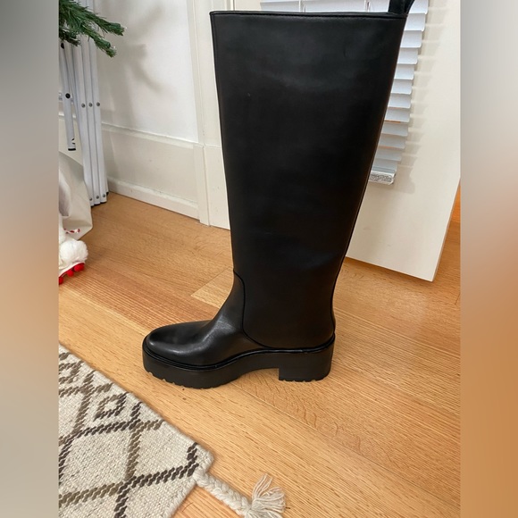 Unworn, still in box. Selling because too big and forgot to return - Picture 6 of 7